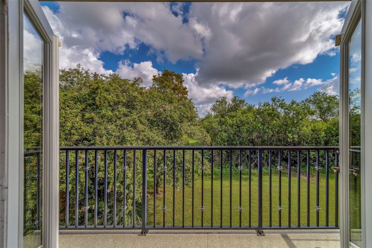 270 Valencia Circle, Saint Petersburg, FL 33716 Photo