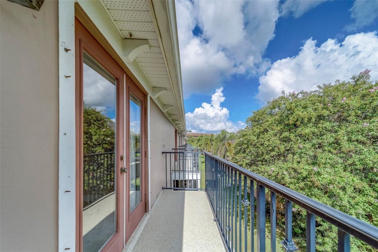 270 Valencia Circle, Saint Petersburg, FL 33716 Photo