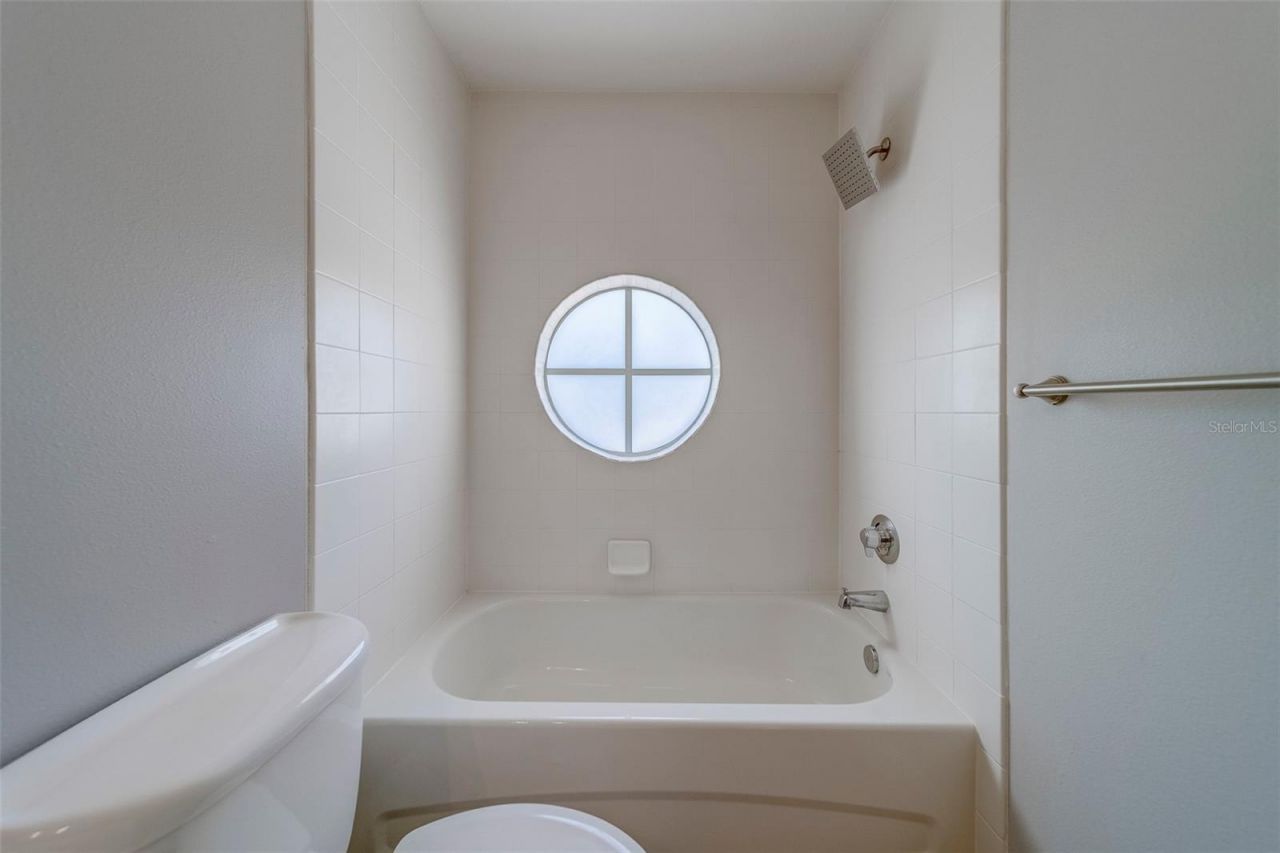 270 Valencia Circle, Saint Petersburg, FL 33716 Photo