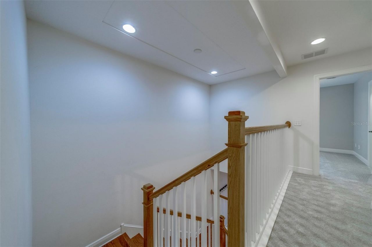 270 Valencia Circle, Saint Petersburg, FL 33716 Photo