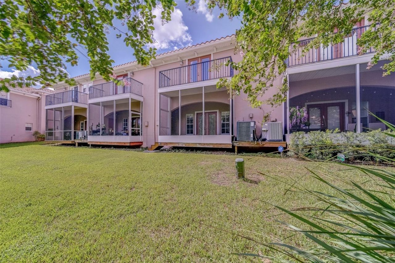 270 Valencia Circle, Saint Petersburg, FL 33716 Photo