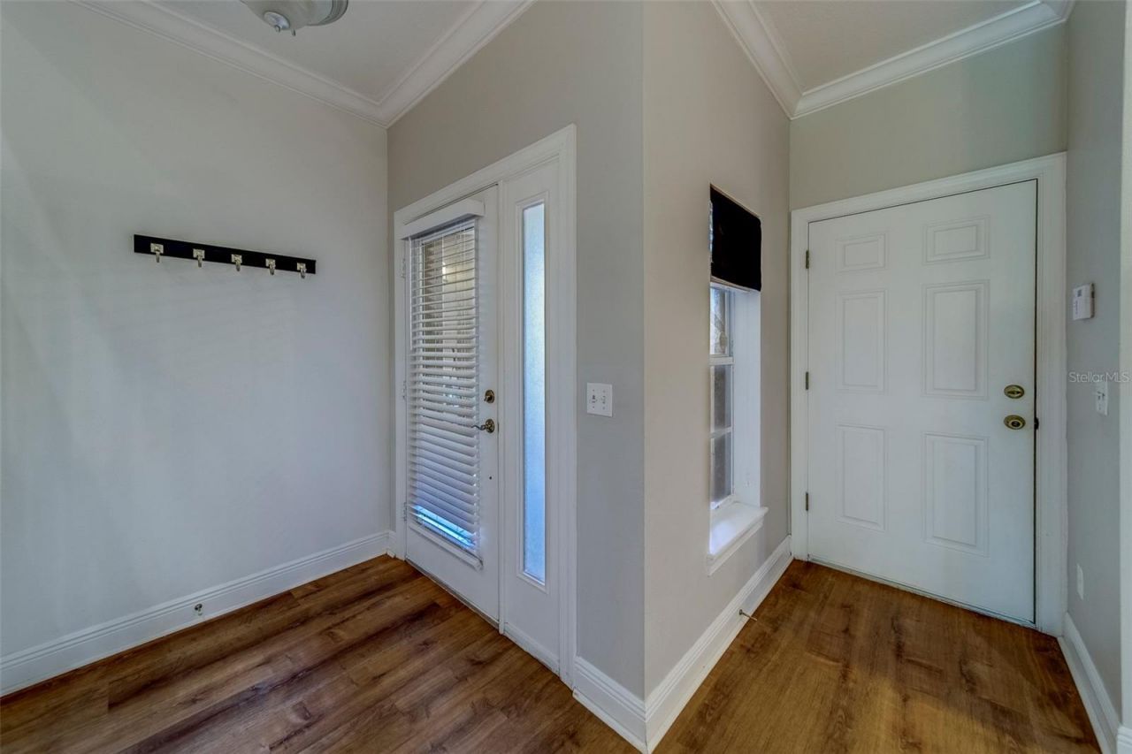 270 Valencia Circle, Saint Petersburg, FL 33716 Photo