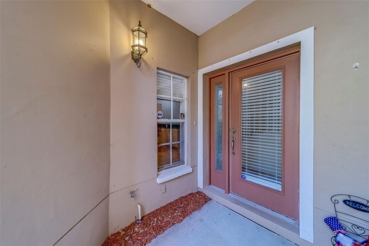 270 Valencia Circle, Saint Petersburg, FL 33716 Photo