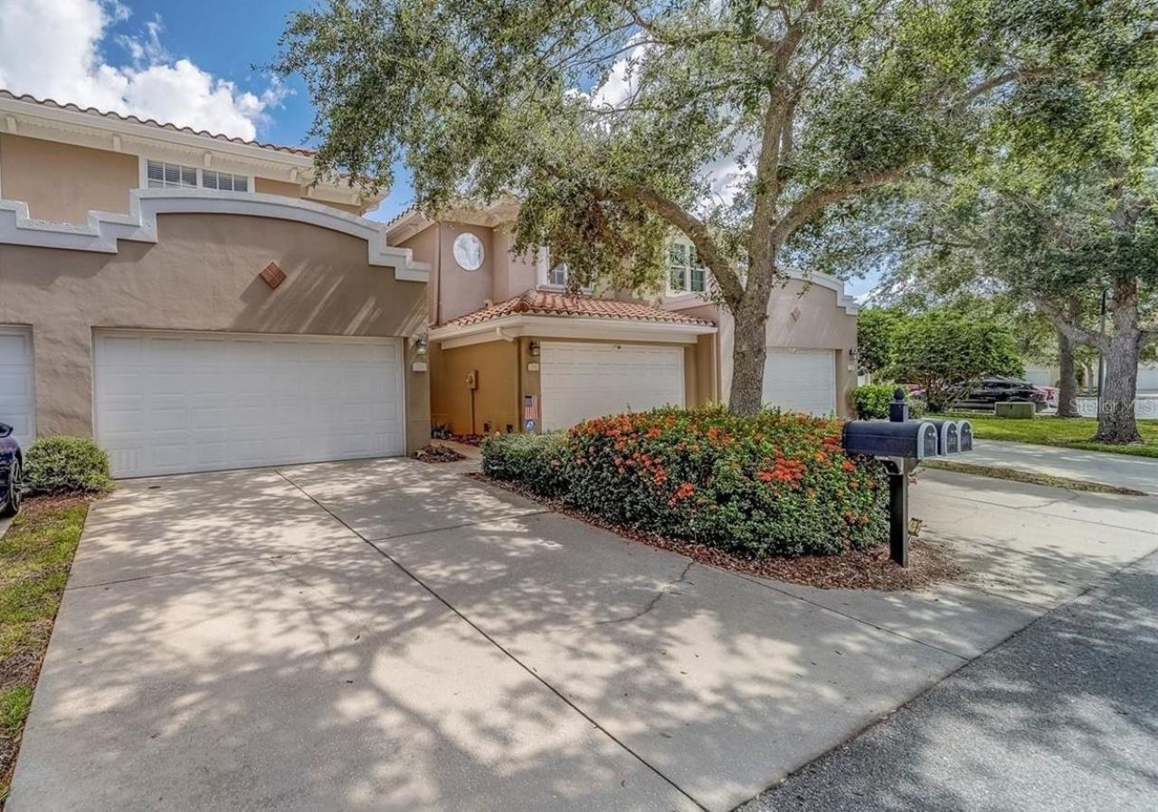 270 Valencia Circle, Saint Petersburg, FL 33716 Photo