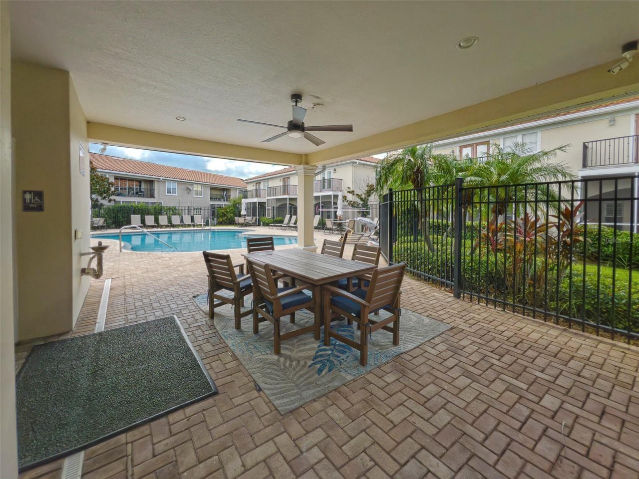 270 Valencia Circle, Saint Petersburg, FL 33716 Photo
