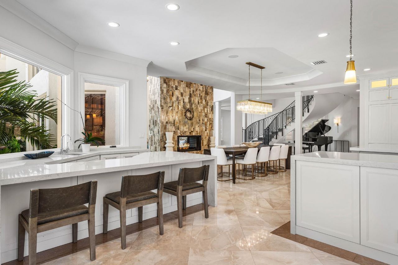 121 Royal Palm Way, Boca Raton, FL 33432 Photo