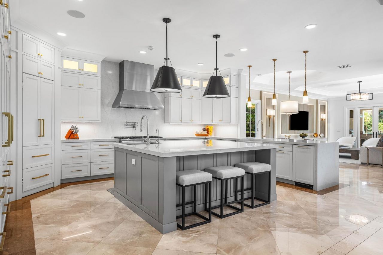 121 Royal Palm Way, Boca Raton, FL 33432 Photo