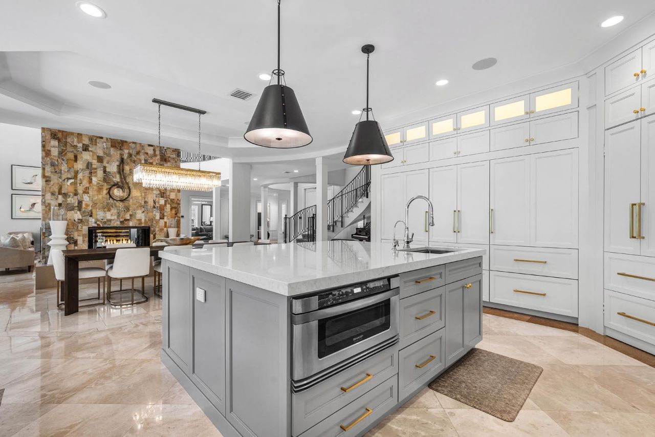 121 Royal Palm Way, Boca Raton, FL 33432 Photo