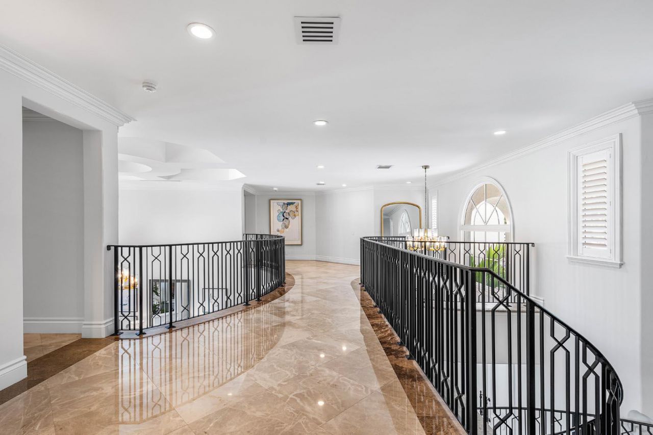 121 Royal Palm Way, Boca Raton, FL 33432 Photo