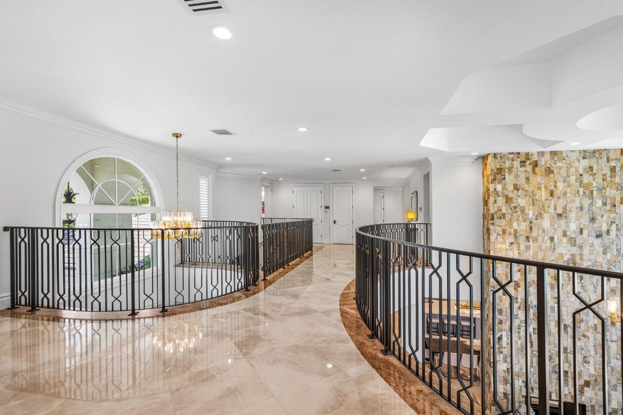 121 Royal Palm Way, Boca Raton, FL 33432 Photo