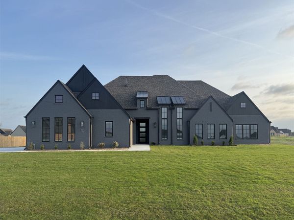 103 E 165th Place S, Glenpool, OK 74033