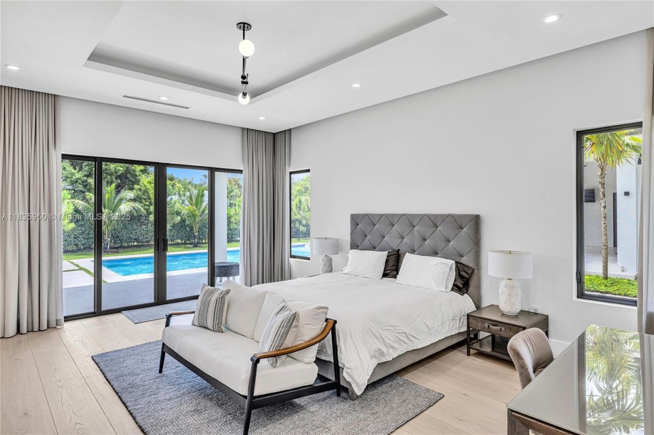 7699 SW 118th St, Pinecrest, FL 33156 Photo