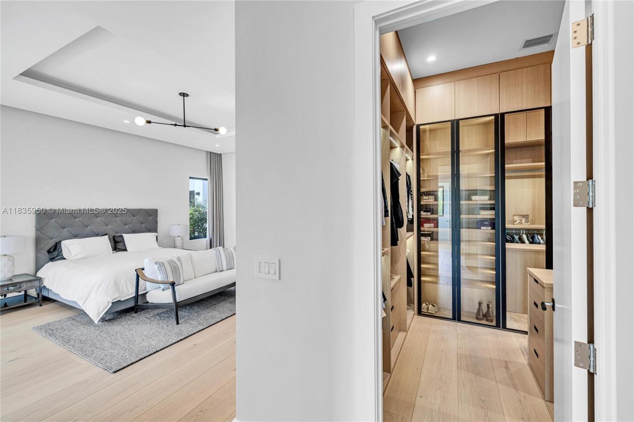 7699 SW 118th St, Pinecrest, FL 33156 Photo