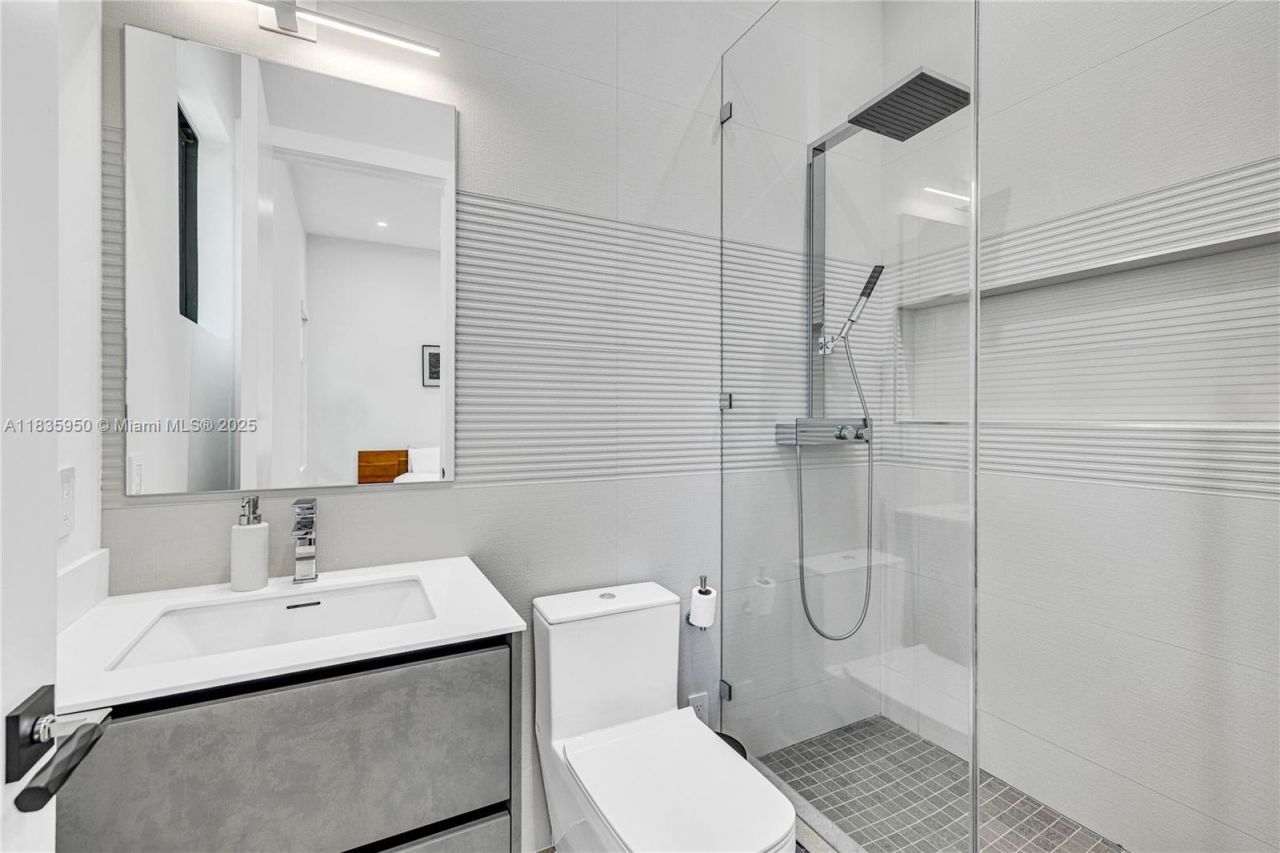 7699 SW 118th St, Pinecrest, FL 33156 Photo