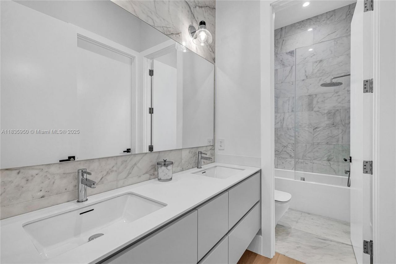 7699 SW 118th St, Pinecrest, FL 33156 Photo