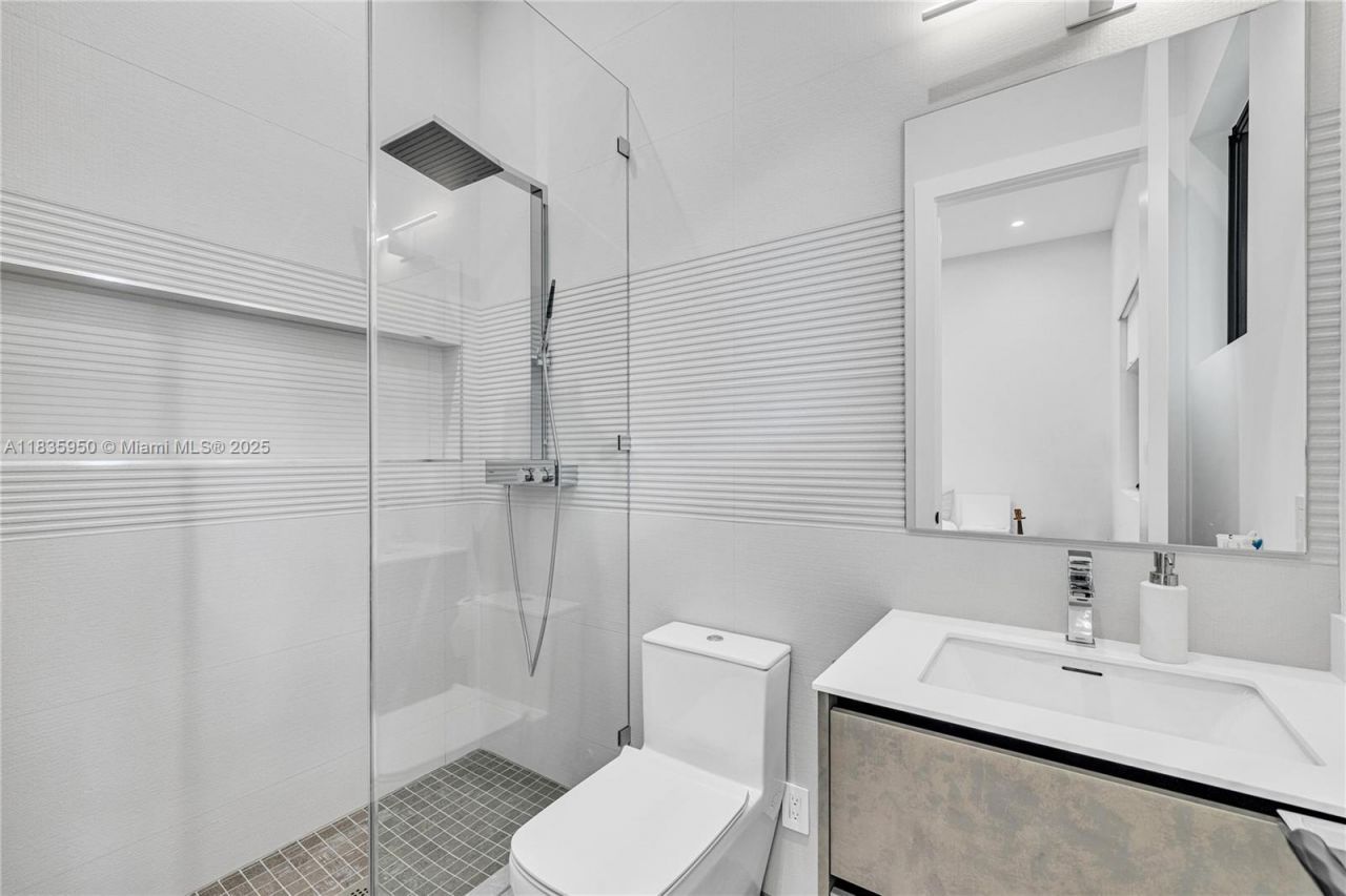 7699 SW 118th St, Pinecrest, FL 33156 Photo