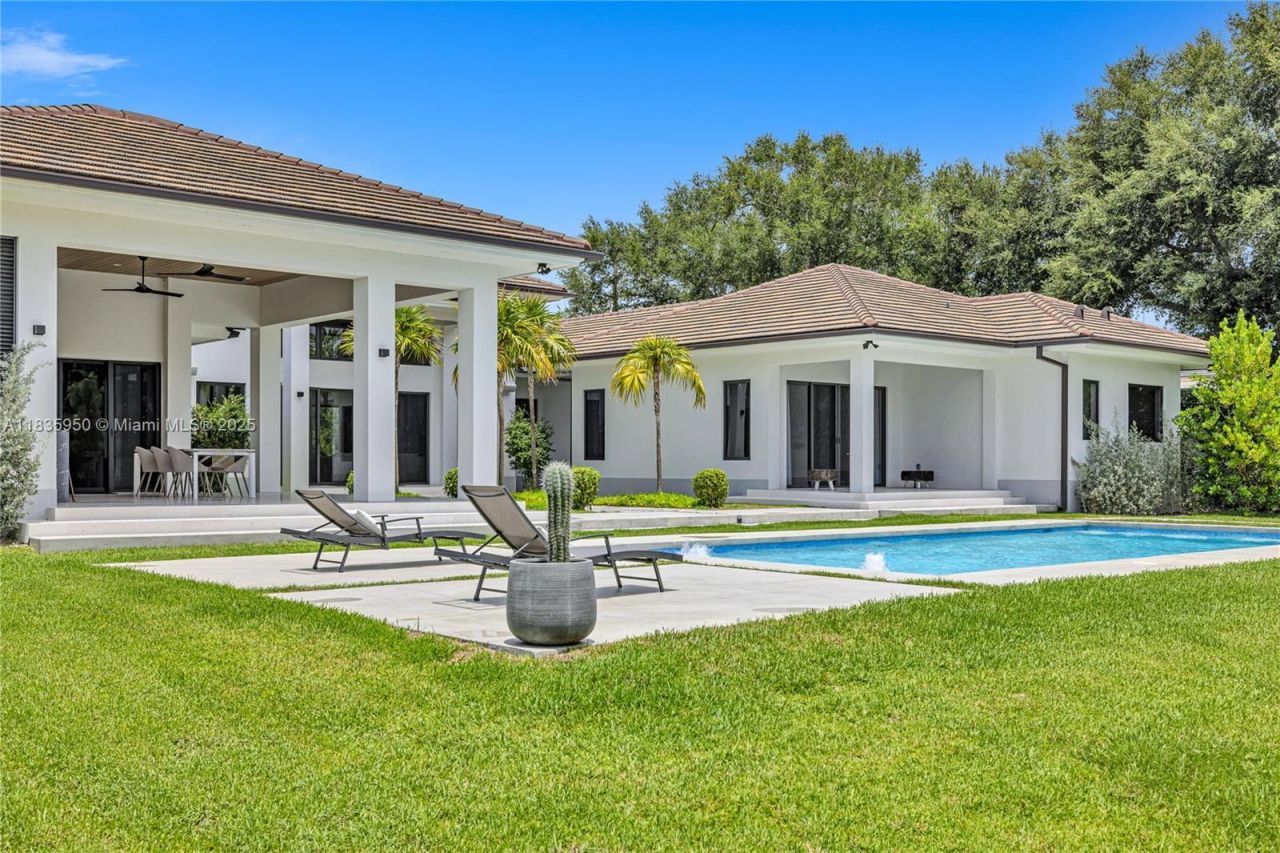 7699 SW 118th St, Pinecrest, FL 33156 Photo