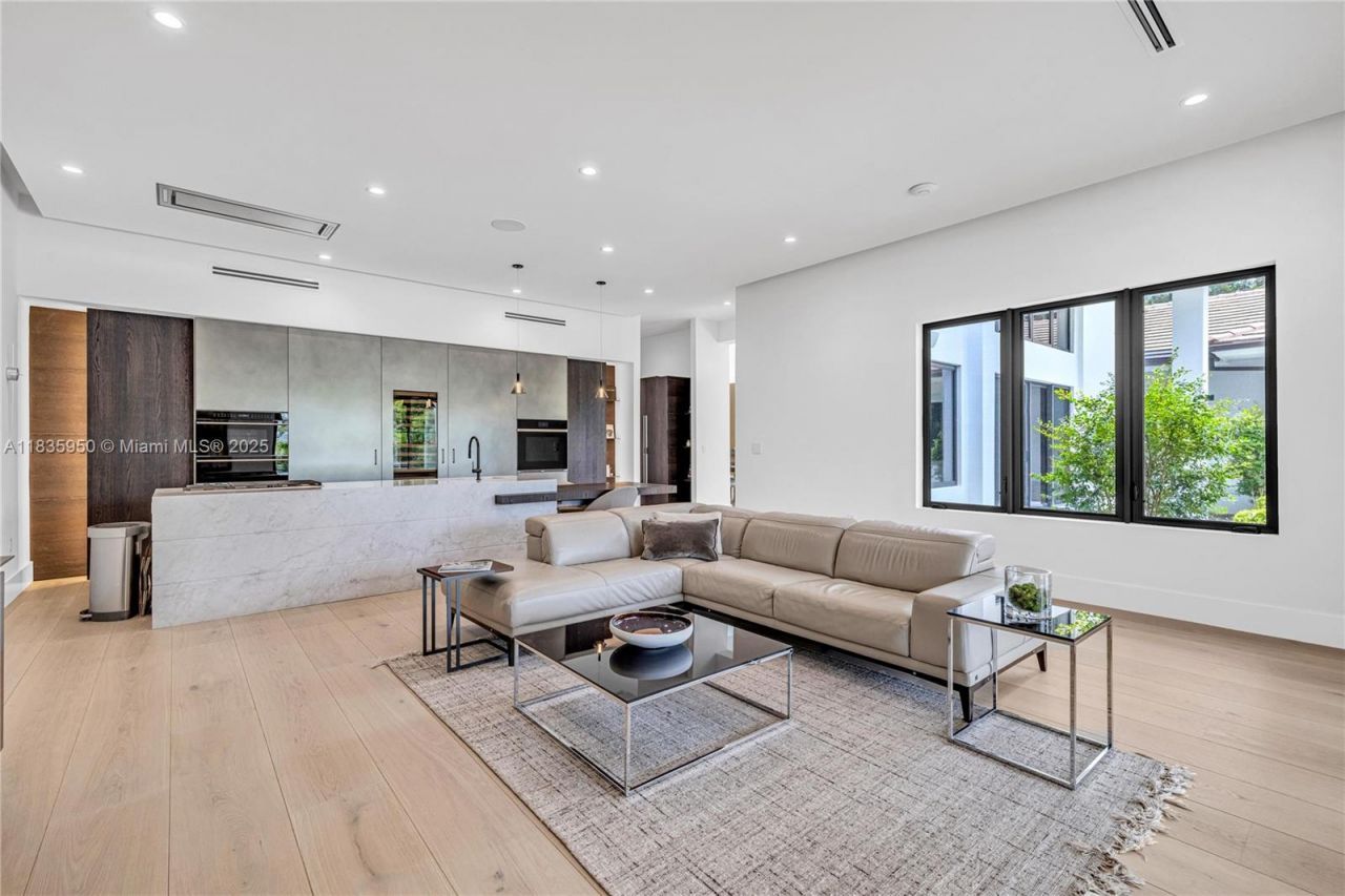 7699 SW 118th St, Pinecrest, FL 33156 Photo