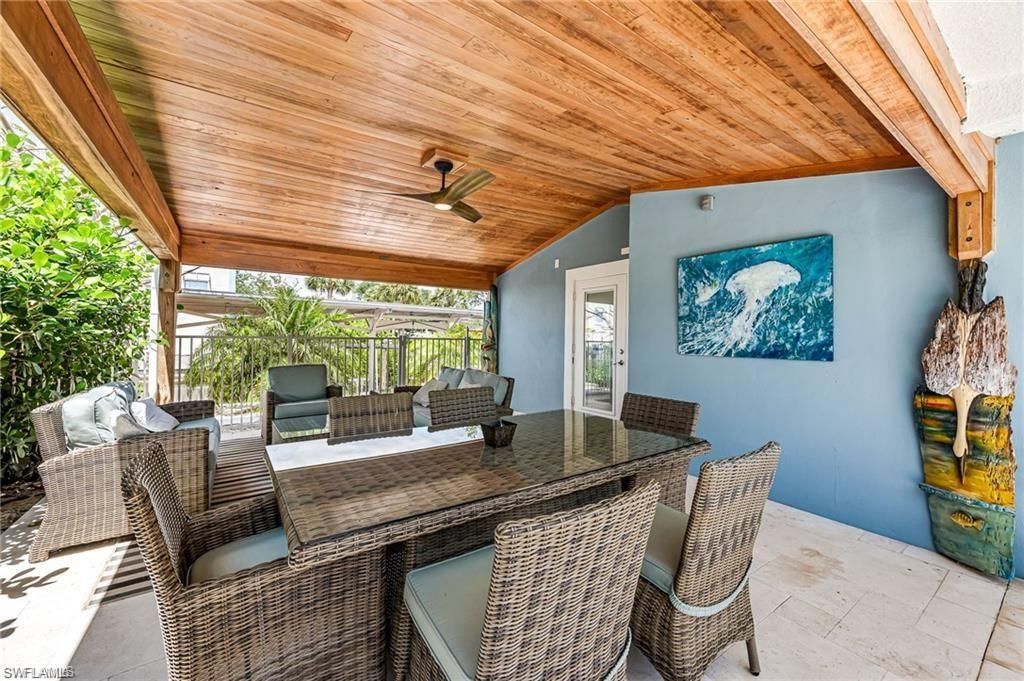 203 1st St, Bonita Springs, FL 34134 Photo