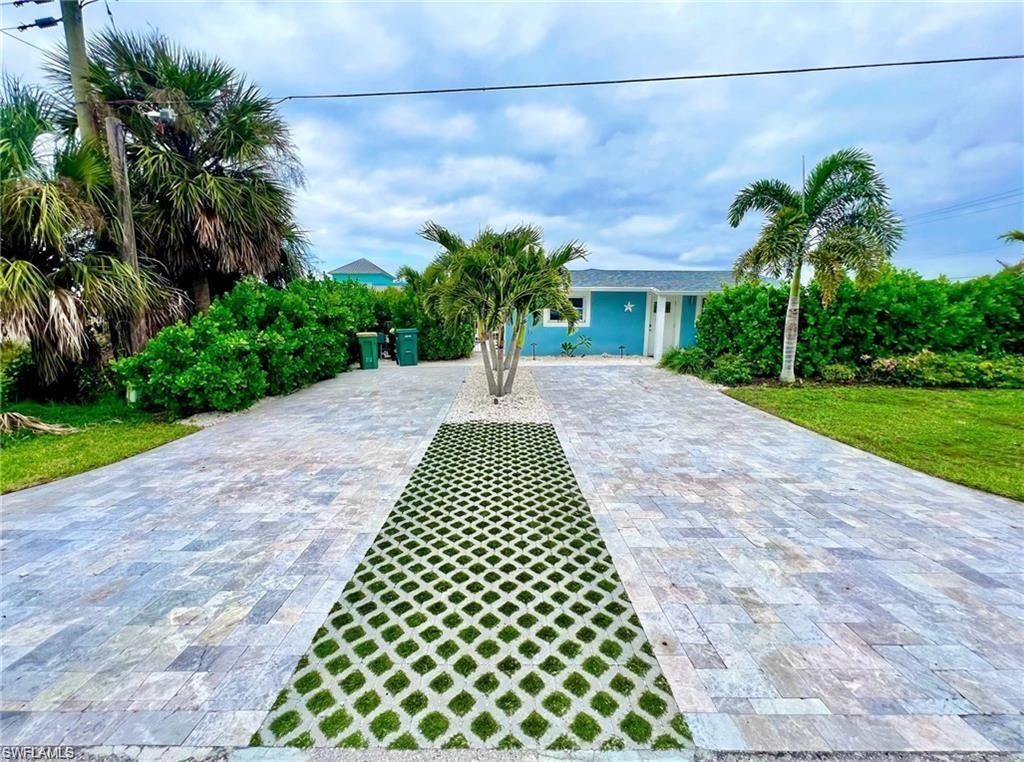 203 1st St, Bonita Springs, FL 34134 Photo