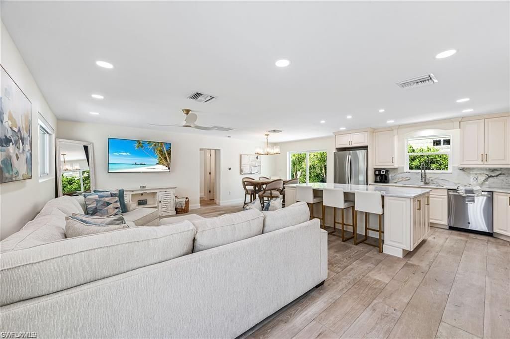 203 1st St, Bonita Springs, FL 34134 Photo