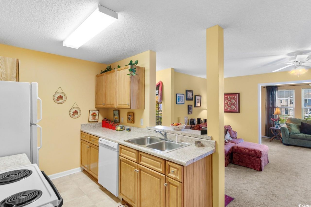 2276 Essex Dr. Photo 6