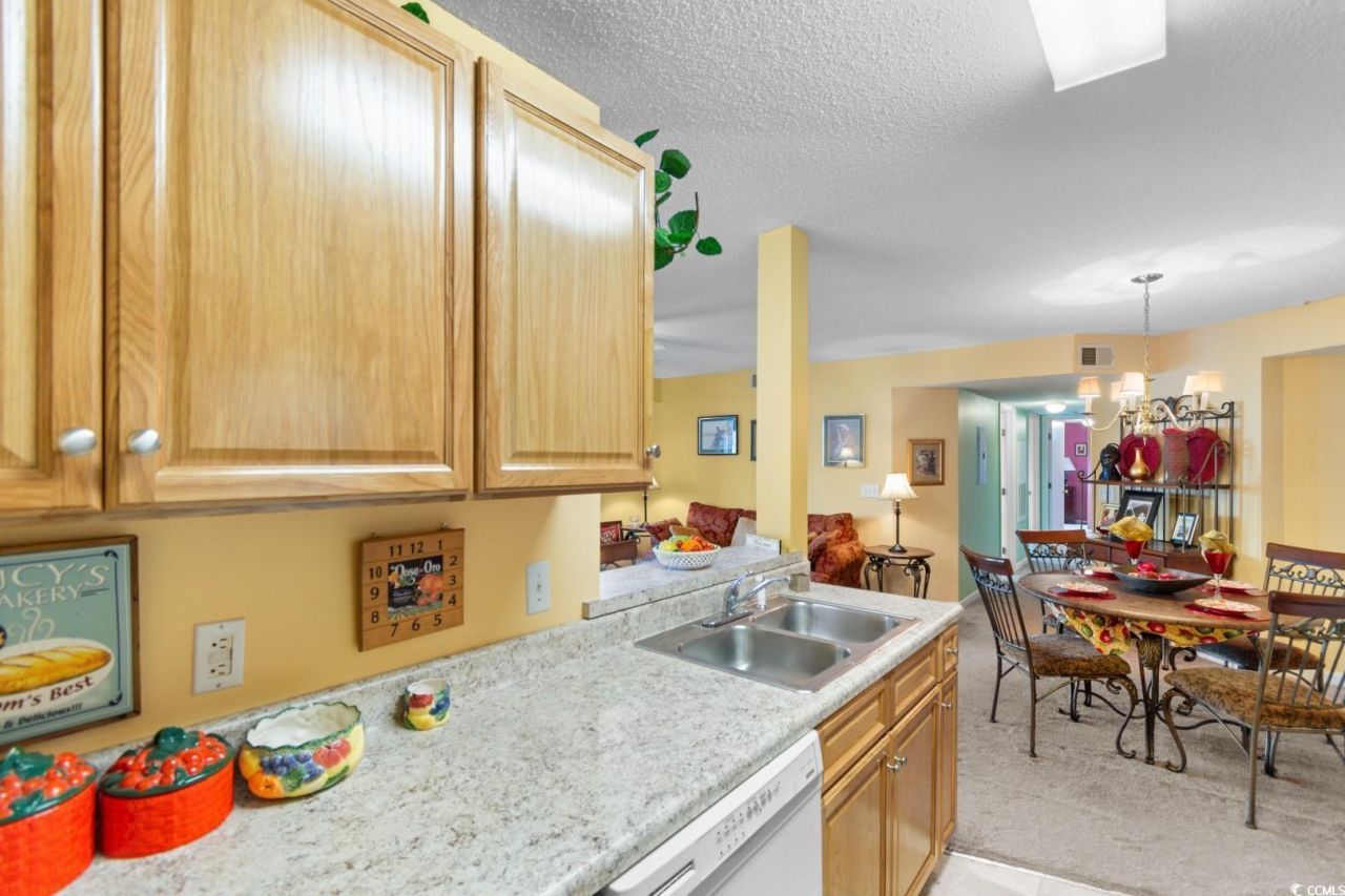 2276 Essex Dr. Photo 7