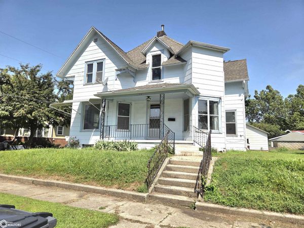 1110 16th Avenue, Eldora, IA 50627