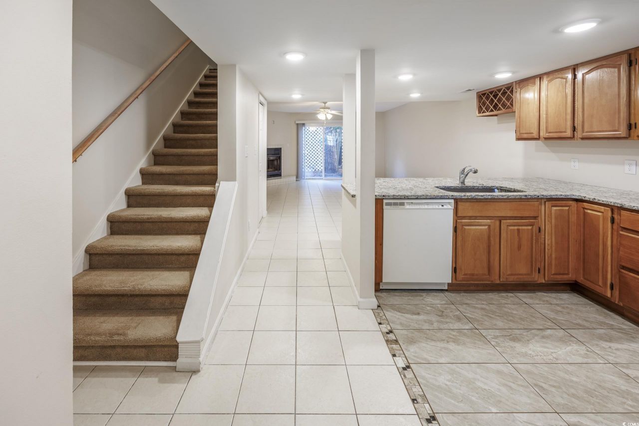 6703 Jefferson Pl. Photo 7