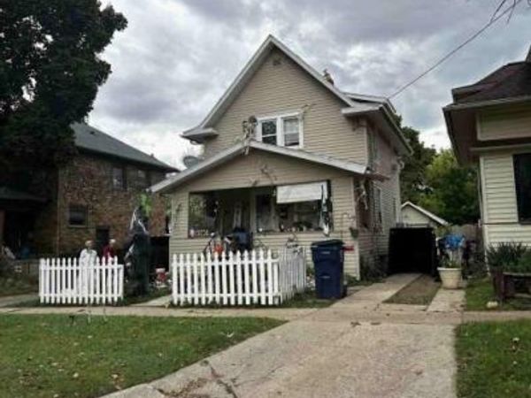 109 N Thompson Street, Jackson, MI 49202