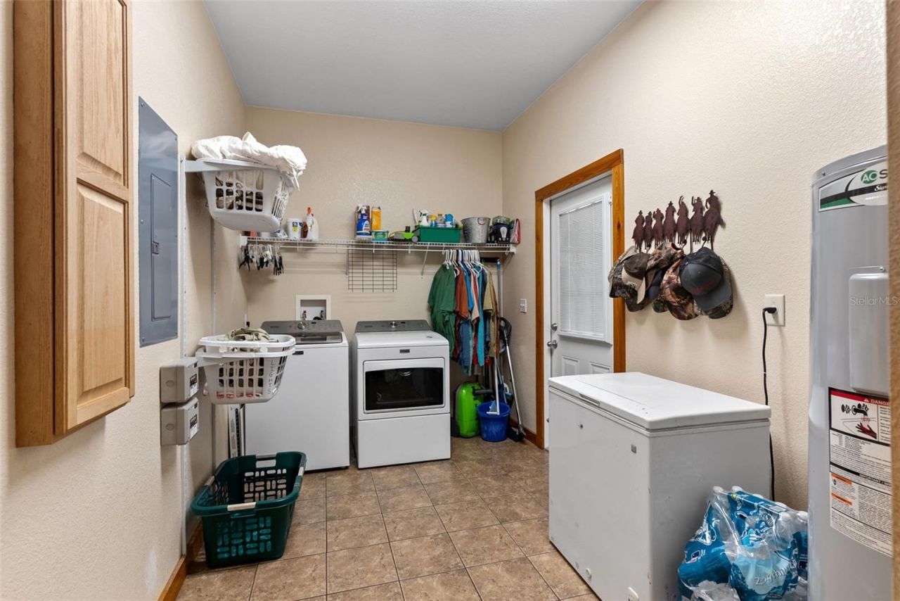 12136 Mcintosh Road, Thonotosassa, FL 33592 Photo