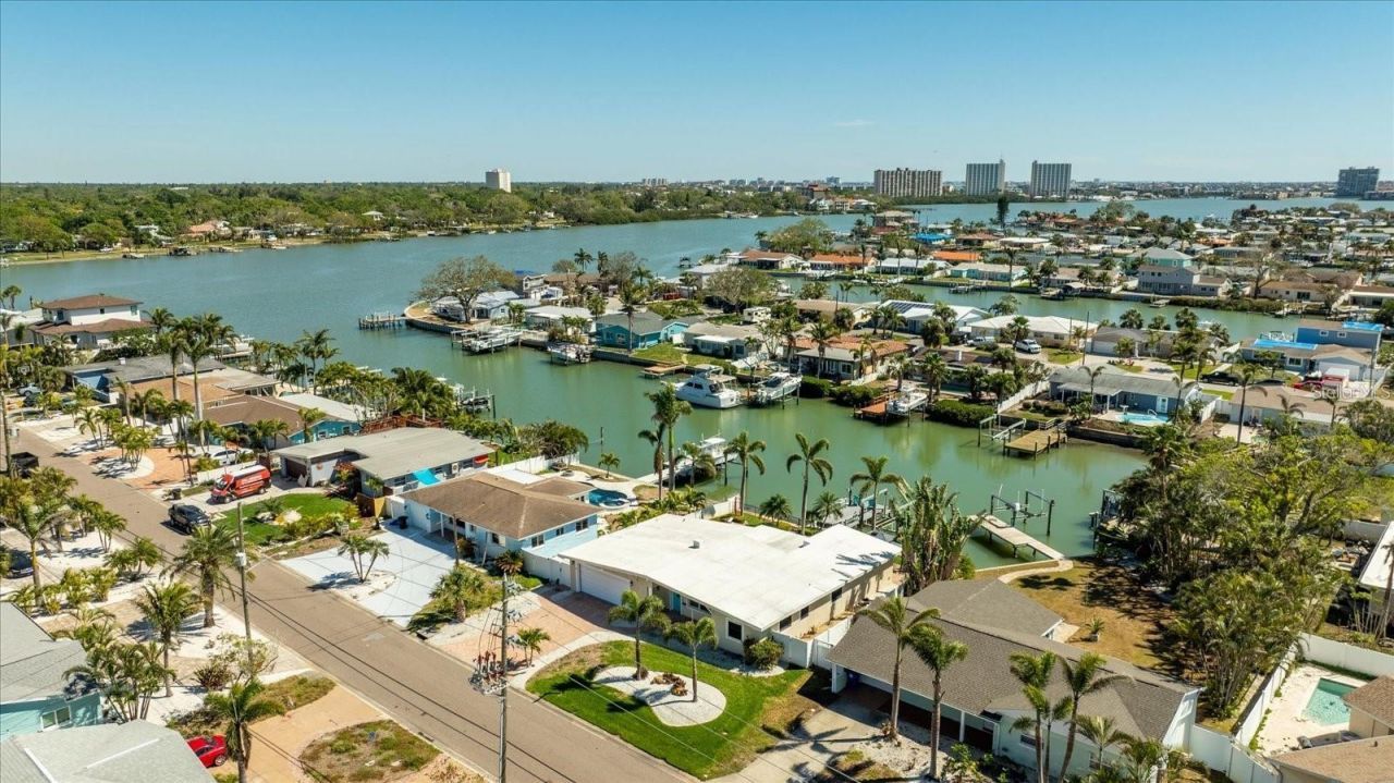 7870 Causeway Boulevard S, Saint Petersburg, FL 33707 Photo