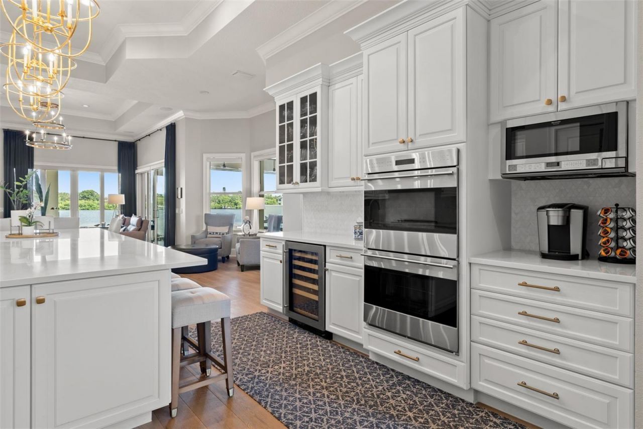 1210 Monterey Boulevard Ne, Saint Petersburg, FL 33704 Photo