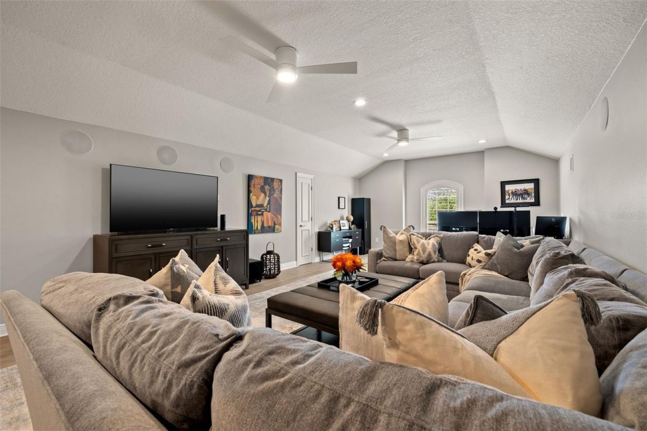 1210 Monterey Boulevard Ne, Saint Petersburg, FL 33704 Photo