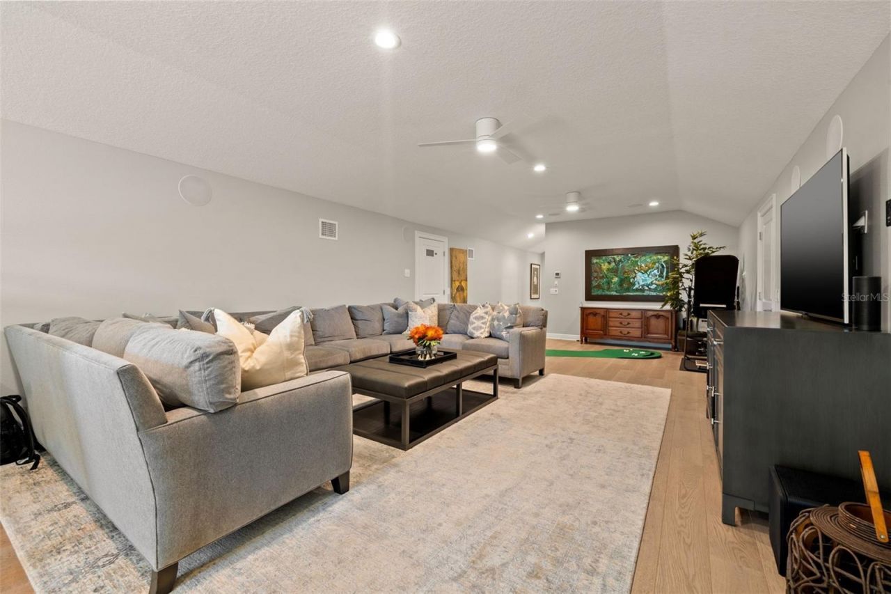 1210 Monterey Boulevard Ne, Saint Petersburg, FL 33704 Photo