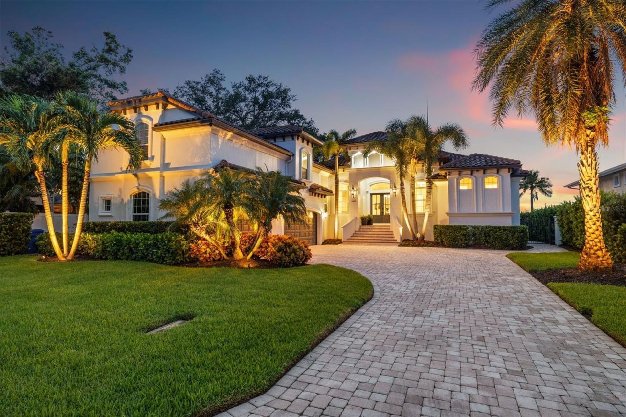 1210 Monterey Boulevard Ne, Saint Petersburg, FL 33704 Photo