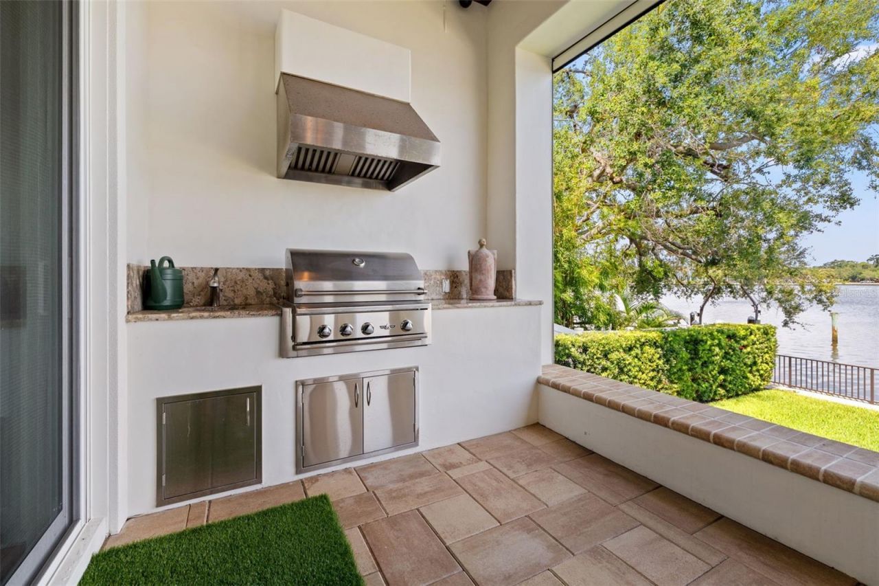 1210 Monterey Boulevard Ne, Saint Petersburg, FL 33704 Photo