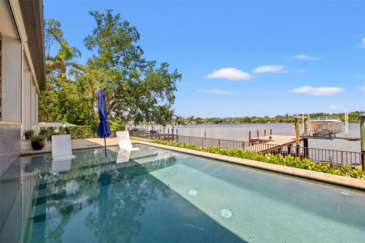 1210 Monterey Boulevard Ne, Saint Petersburg, FL 33704 Photo