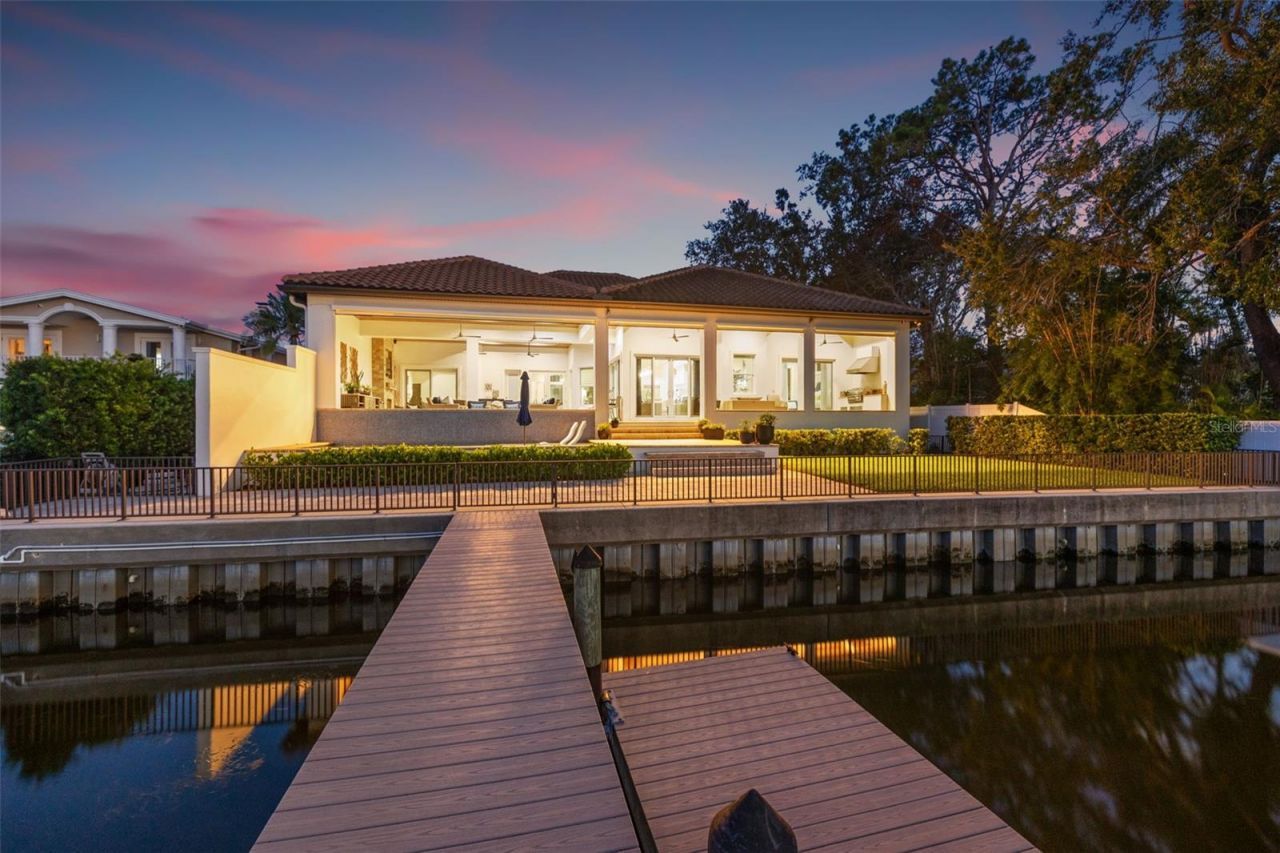 1210 Monterey Boulevard Ne, Saint Petersburg, FL 33704 Photo