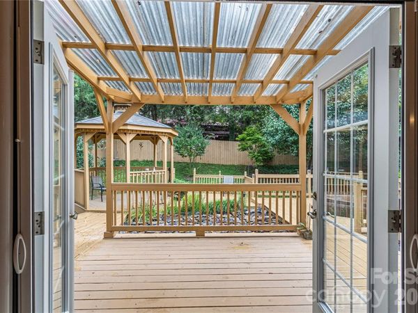 754 Peachtree Meadows Circle, Kernersville, NC 27284