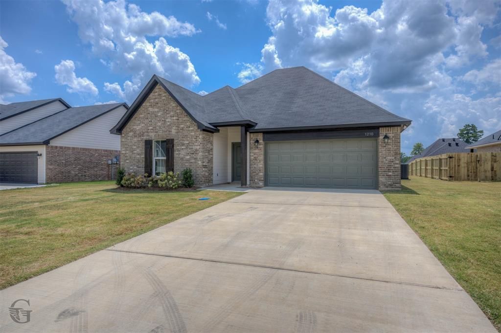 1210 Bayou Bay Court, Frierson, LA 71027 Main Photo