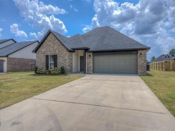 1210 Bayou Bay Court, Frierson, LA 71027