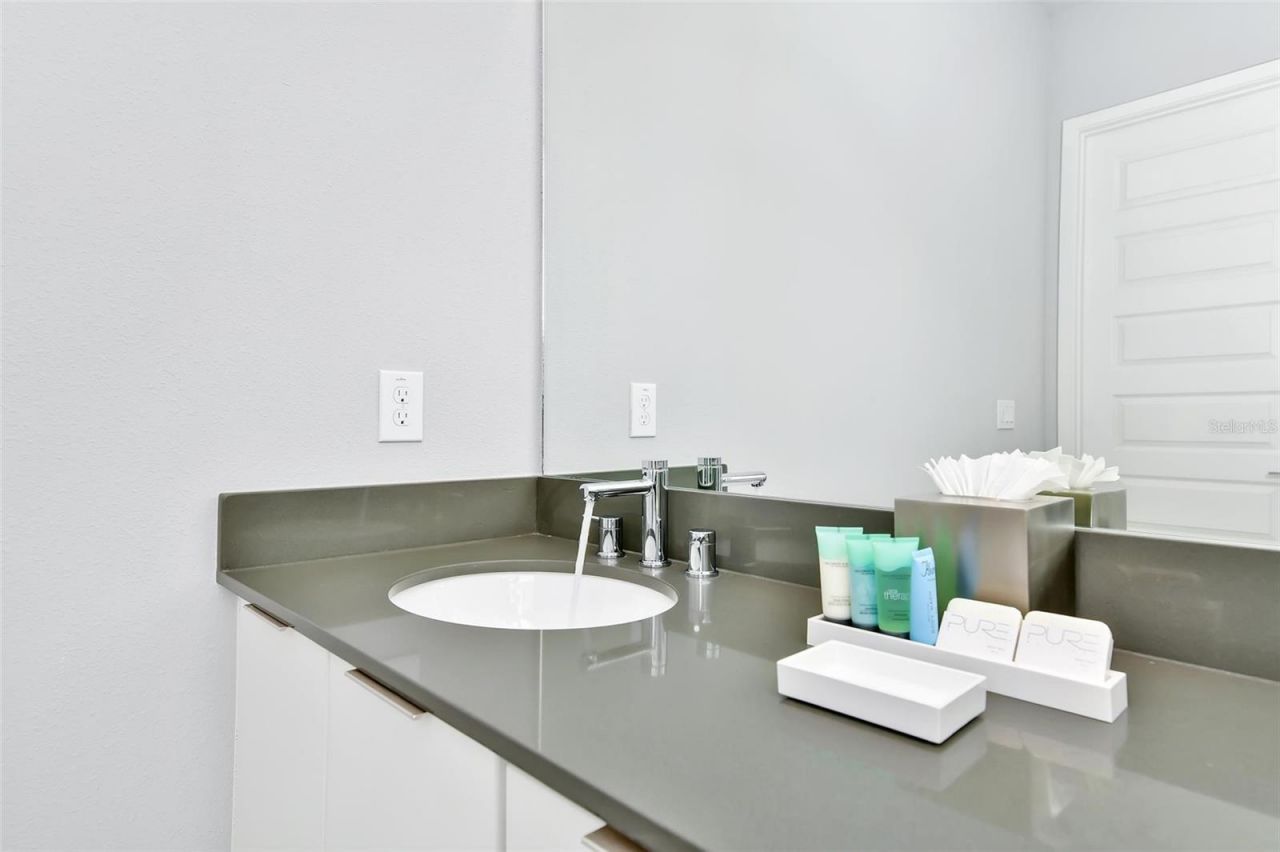 7740 Sandy Ridge Drive, Unit 121, Reunion, FL 34747 Photo