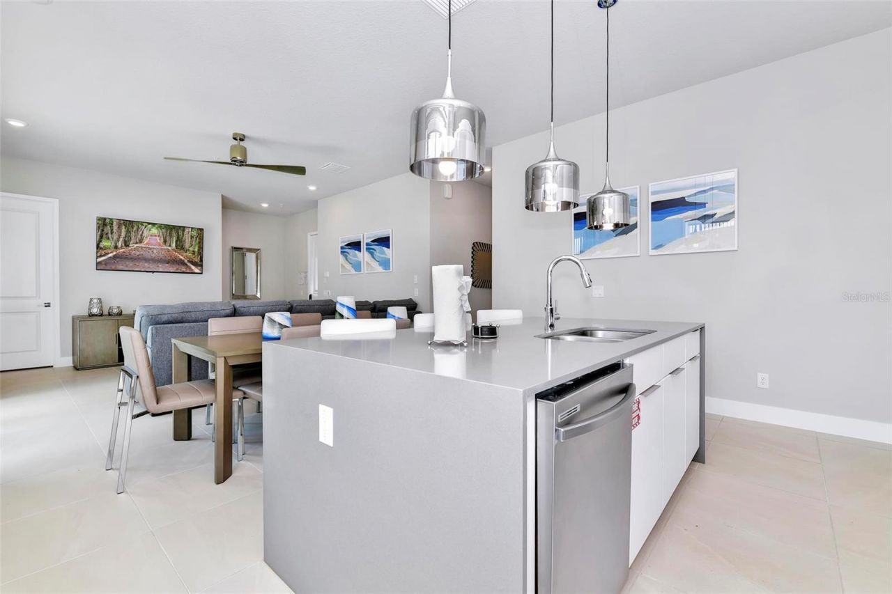 7740 Sandy Ridge Drive, Unit 121, Reunion, FL 34747 Photo