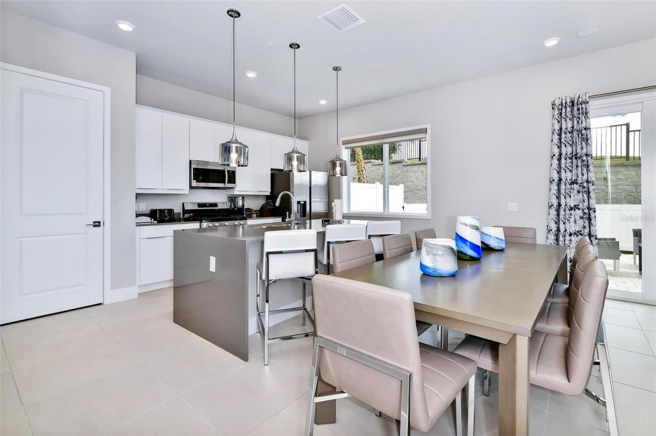 7740 Sandy Ridge Drive, Unit 121, Reunion, FL 34747 Photo