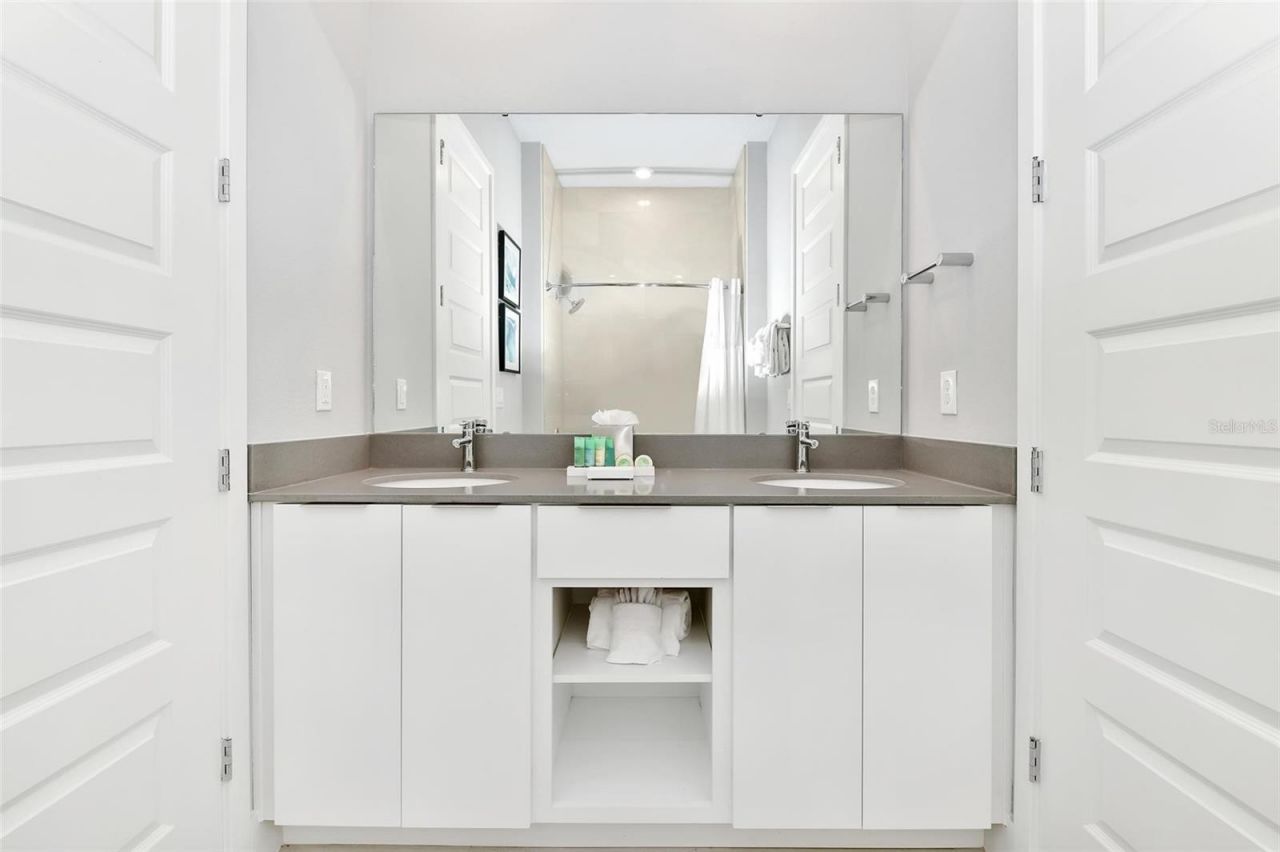 7740 Sandy Ridge Drive, Unit 121, Reunion, FL 34747 Photo