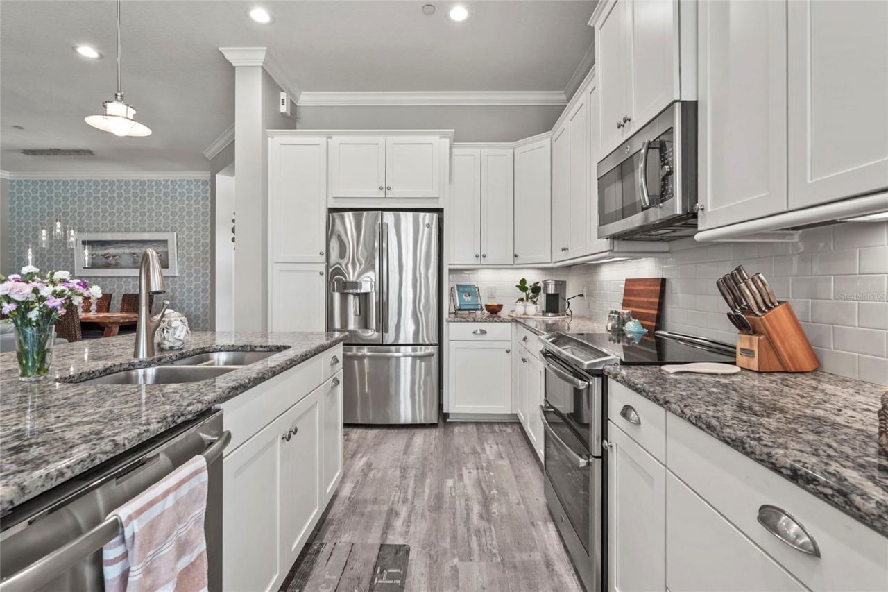 303 Compass Point Drive, Unit 101, Bradenton, FL 34209 Photo