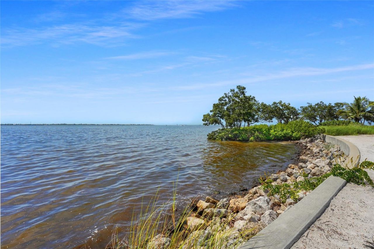 303 Compass Point Drive, Unit 101, Bradenton, FL 34209 Photo