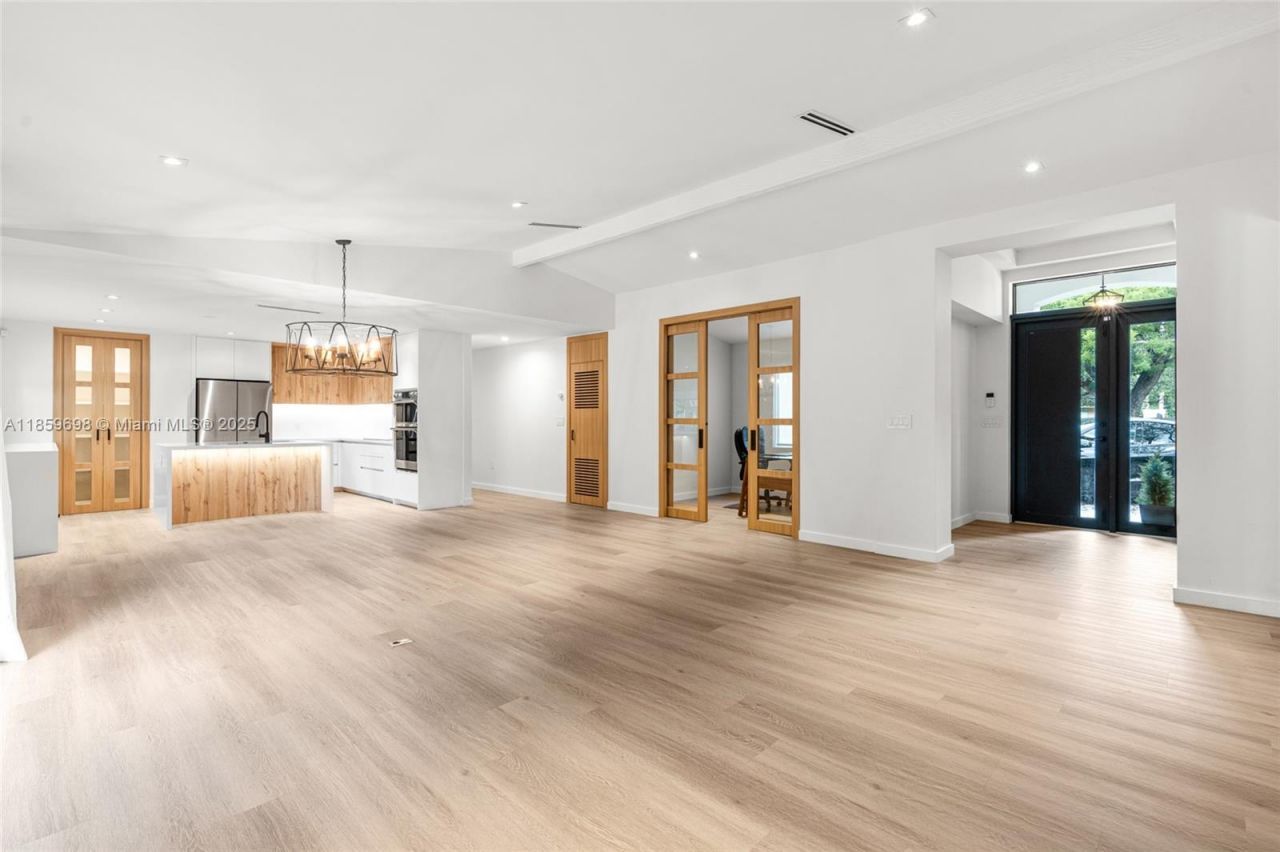 7560 SW 144th St, Palmetto Bay, FL 33158 Photo