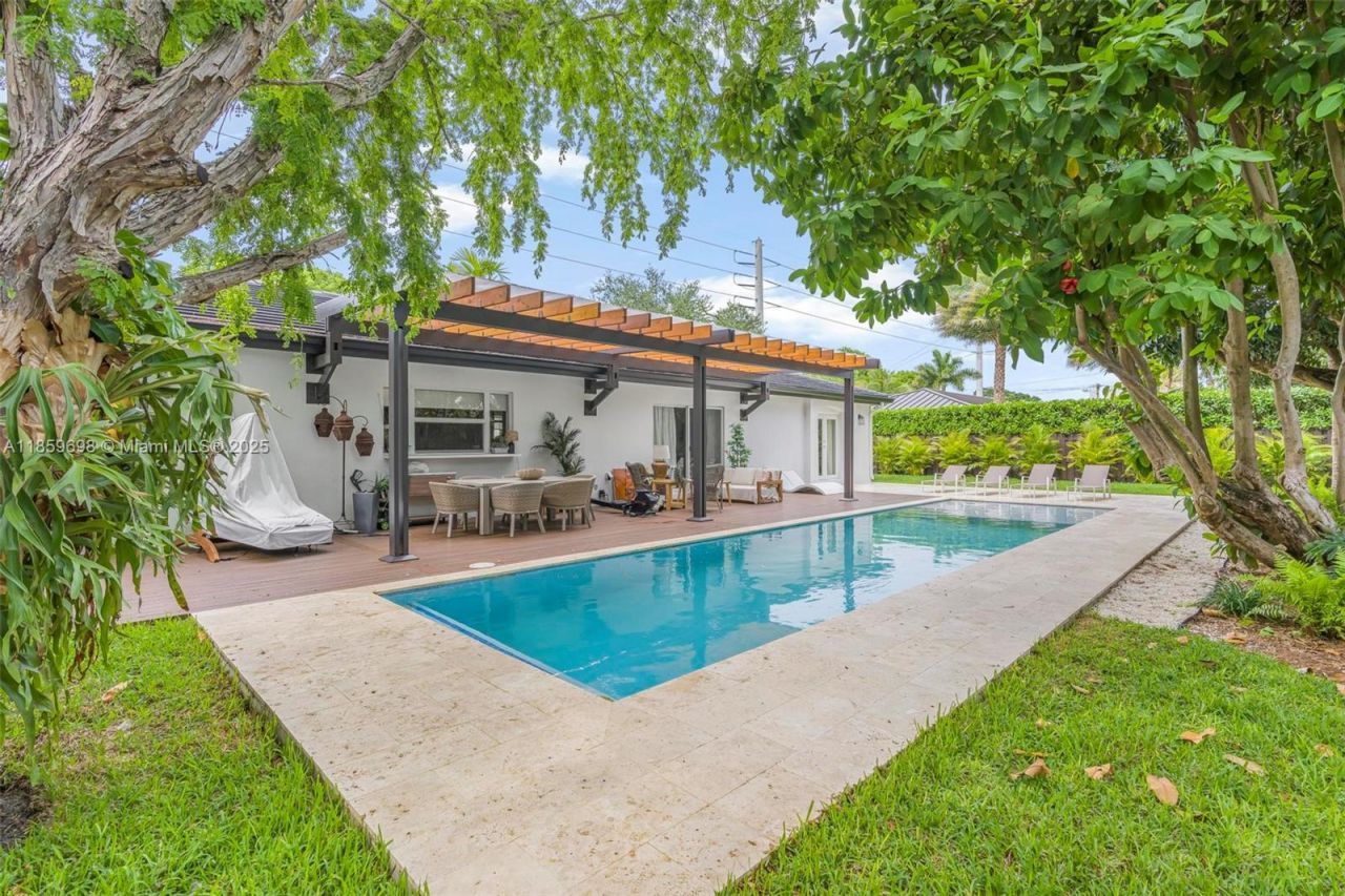 7560 SW 144th St, Palmetto Bay, FL 33158 Photo